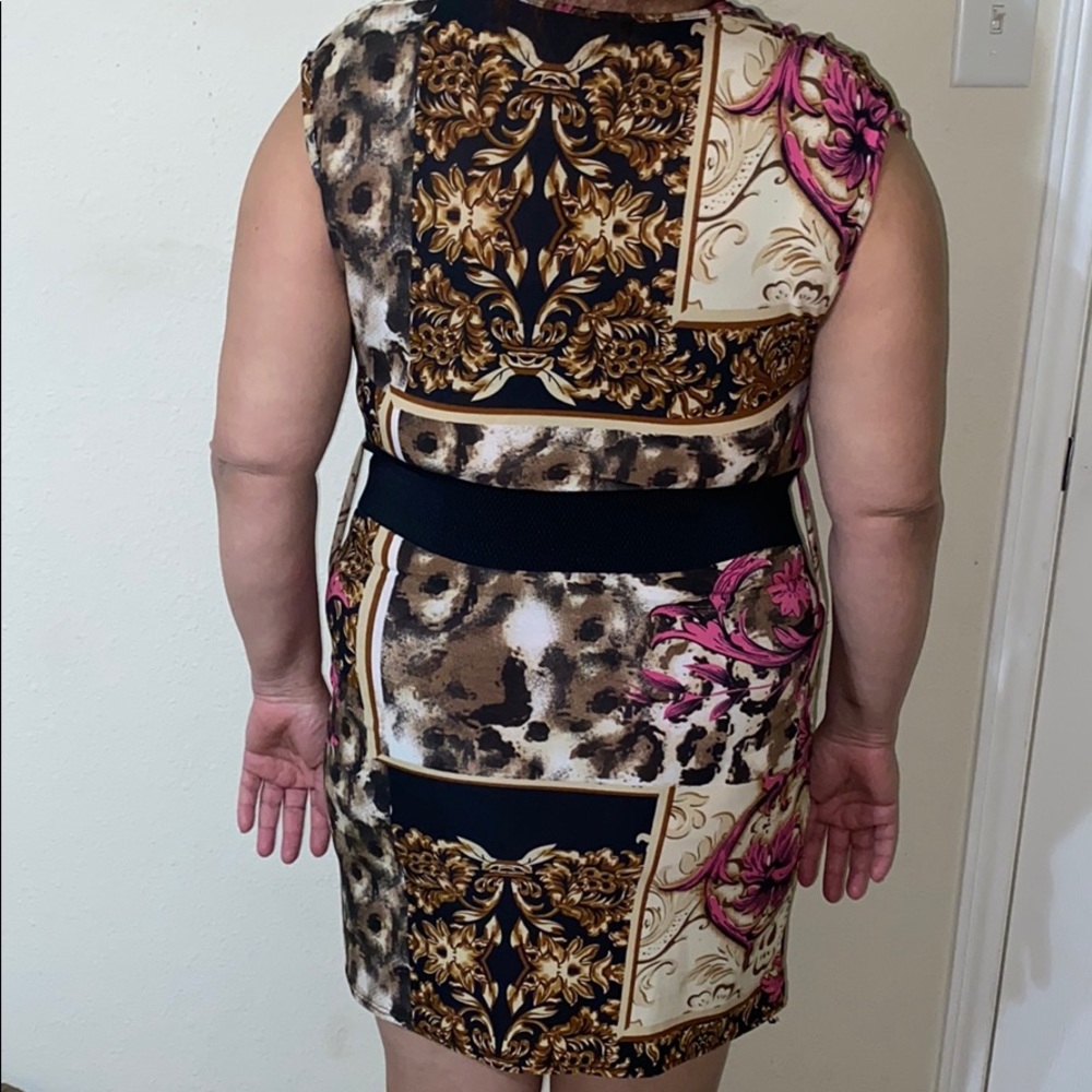 Multicolor Print Short Mini Dress/Draped Neckline - Picture 4 of 8